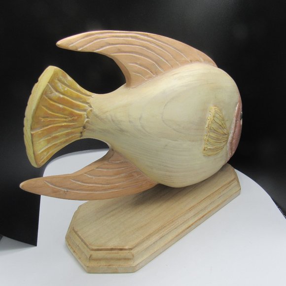 LARGE WOOD CARVED FISH.  APPROX. 15 X 9 INCHES. - Picture 4 of 10